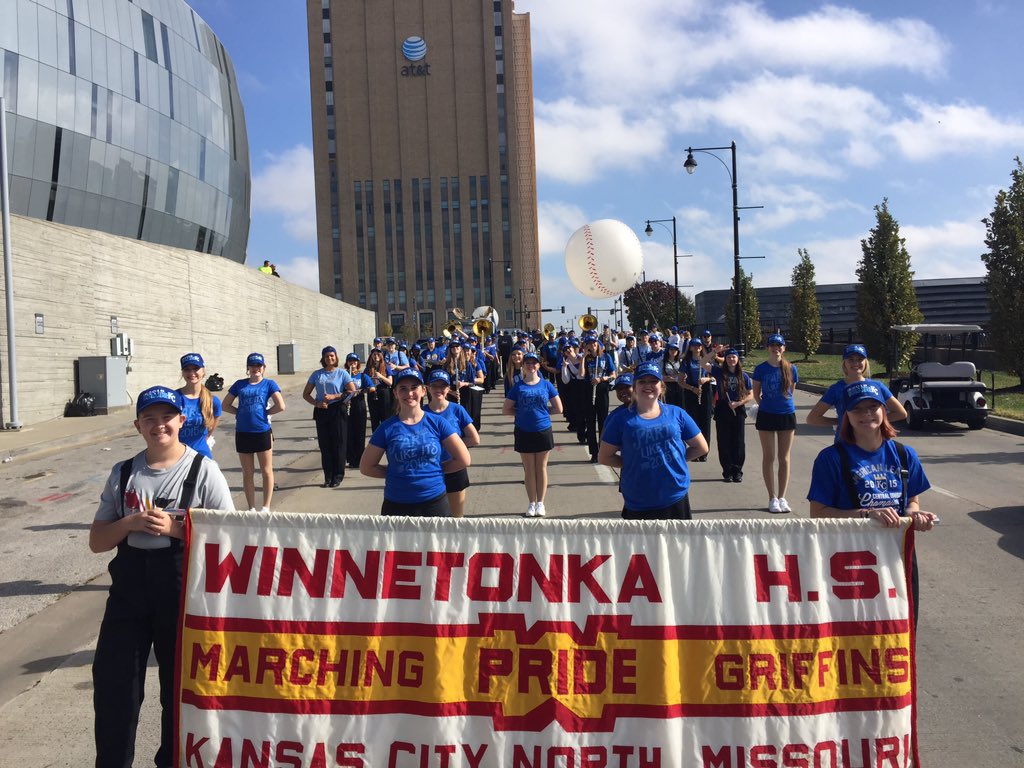 whsprideband's tweet photo. So proud of these students! #tonkanation #RoyalsParade #foreverRoyal @NKCSchools @PrincipalTonka @kctv5 https://t.co/XkBE6wQGM1