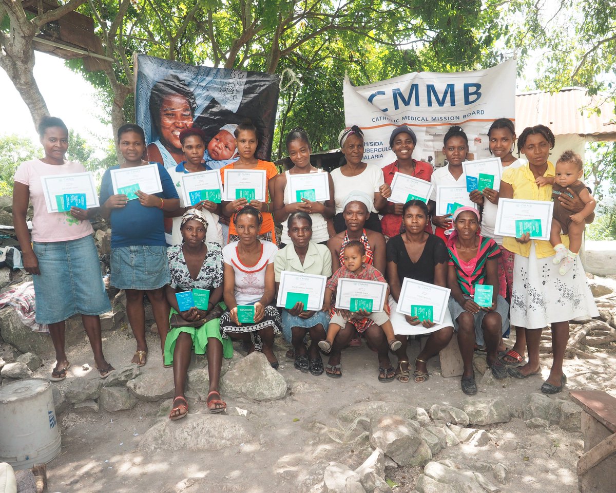 CMMBTweets's tweet photo. Our #mothersclub in #Haiti offers knowledge & support to moms to help better take care of their families. #MNACH https://t.co/5ltROk6qQa