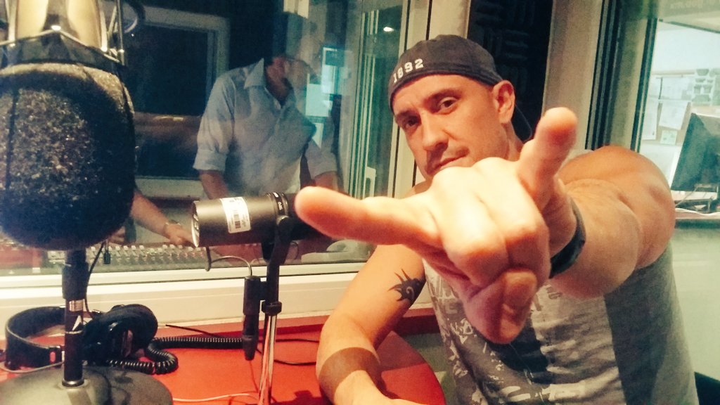 NotYetEntertain's tweet image. Ya está @motormx en vivo por #CódigoIndie de @codigodf ! No se pierdan el show de este 6 Nov! #NotYetPresenta