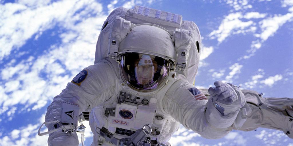 ServiceNow's tweet photo. .@NASA shared services launches into the cloud: https://t.co/9aHEtOBUYH #NowDC15 #NowForum https://t.co/lK8jDcw1RL