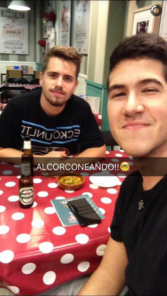 _vito96's tweet photo. Un placer vernos fuera de torralba! Siempre en buena compañía 😀😀 @JaviRegalito https://t.co/78n2BPzUaP