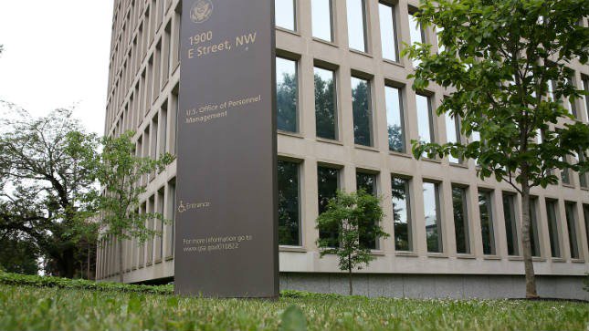 thehill's tweet photo. Only a quarter of OPM hack victims have been notified: https://t.co/yh65fZFRFd https://t.co/BAUSLBXX45