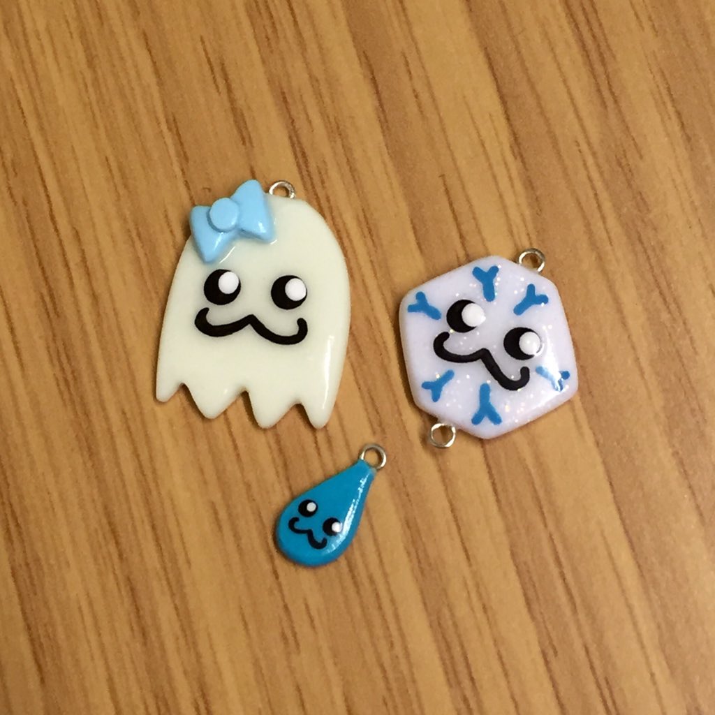 CuteAndQuirkyG's tweet photo. SO MUCH KAWAII. Making lots of cute things to sell at #DokiDoki2015 Only 4 days to go!😊 https://t.co/GR9JNIiw0g