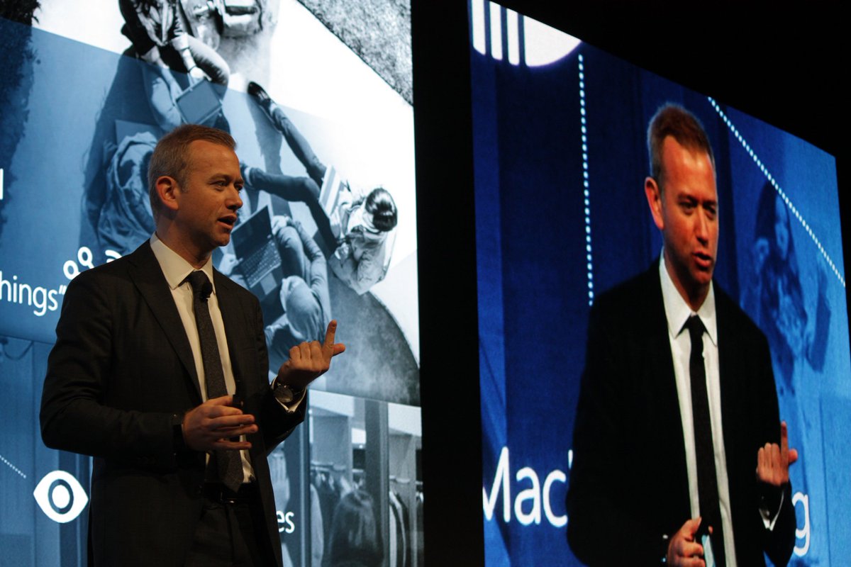 techstationit's tweet photo. L'AD di @microsoftitalia (@purassan) durante lo speech tenutosi alla conferenza di @HP_Italia! #Future2015 #technews https://t.co/D89tl2i5vw