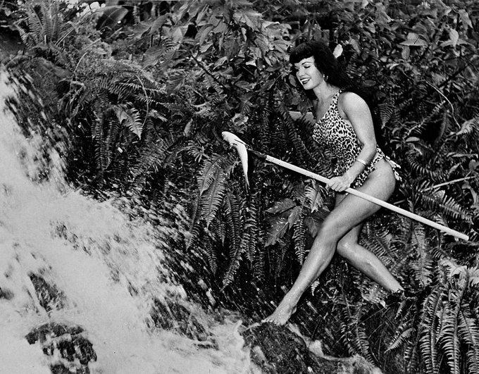 What a catch! #junglebettie #leopardswimsuit https://t.co/CB0KuQ9fOh