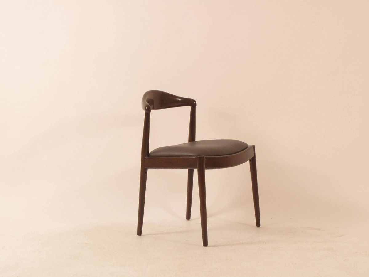 SwimTwoBirdsNY's tweet photo. Our dining chairs, ready to ship. @ArtisticFrame did a great job. https://t.co/dGokCRwTNQ