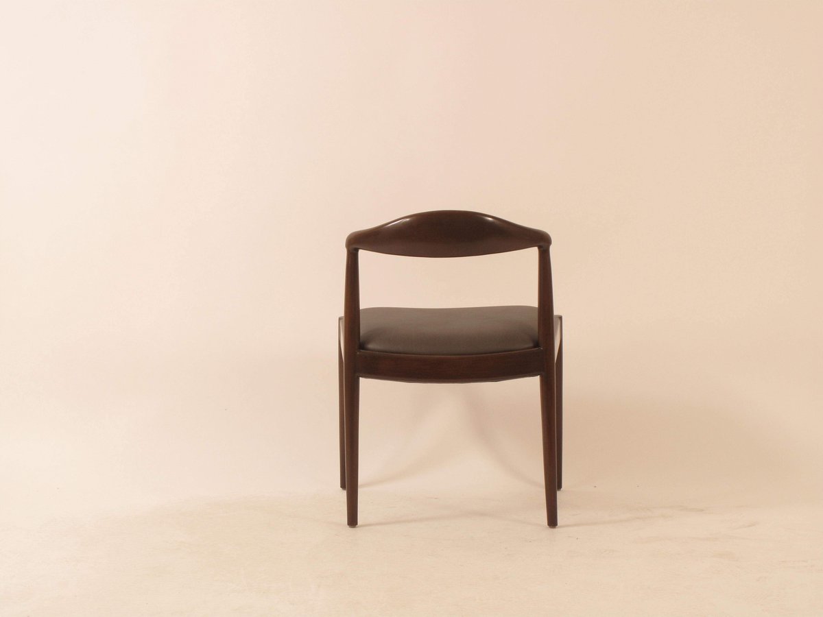 SwimTwoBirdsNY's tweet photo. Our dining chairs, ready to ship. @ArtisticFrame did a great job. https://t.co/dGokCRwTNQ