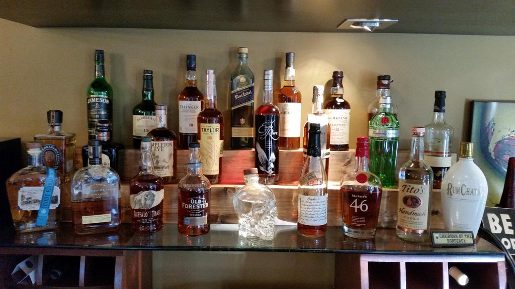 TheGrapeLife's tweet photo. Bourbon  and Scotch and Rye, oh my! https://t.co/5gPbxbYw1g