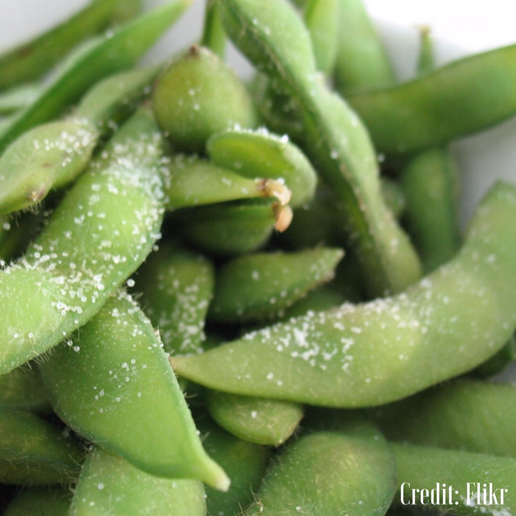 TigerStyleTrain's tweet image. Try edamame for a healthy and delicious snack! 1 cup has a third of your daily fiber and protein needs. #eathealthy