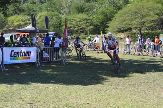 Entrepanasmtb's tweet photo. #4tavalida @GatoradeVzla @LasDoceHoras @sleefsvenezuela @FoxHeadVzla @Entrepanasmtb @A1WINOFFICIAL #turmero https://t.co/TUBCZF7KQT