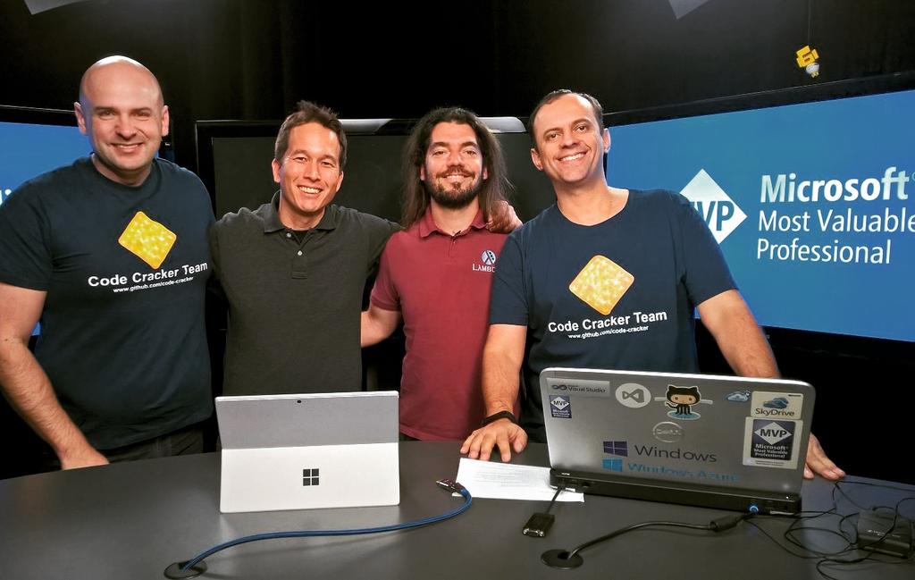 elemarjr's tweet image. Gravamos nos estúdios do #Channel9 sobre o #CodeCracker #in
