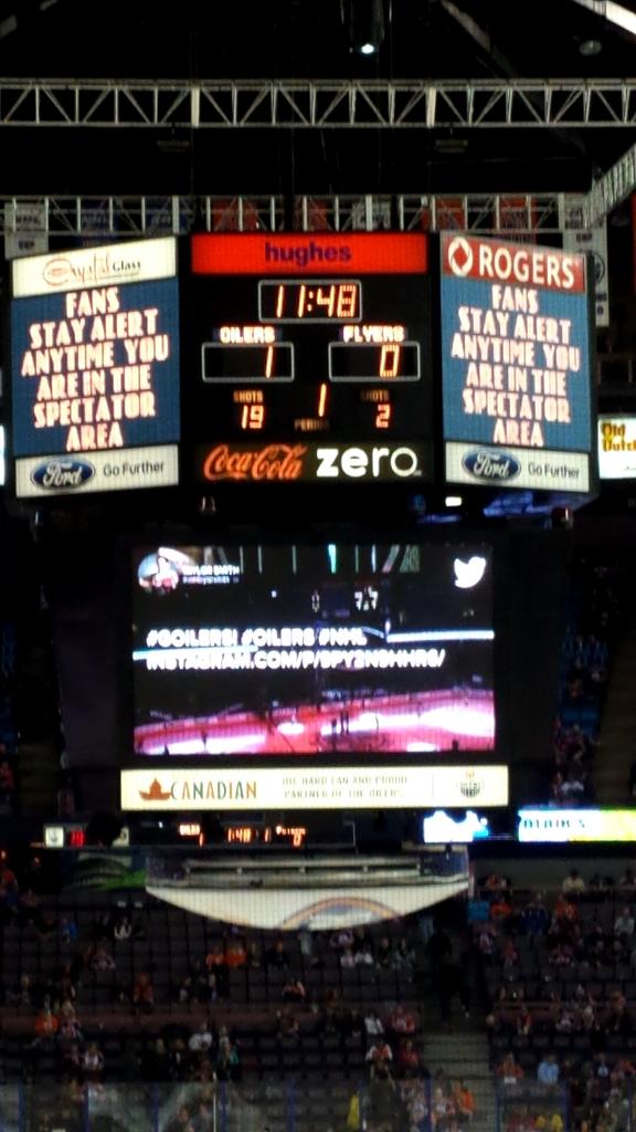 What is going on <a href="/NHLFlyers/">Philadelphia Flyers</a> shoot the puck!!!!!!! #please #flyers