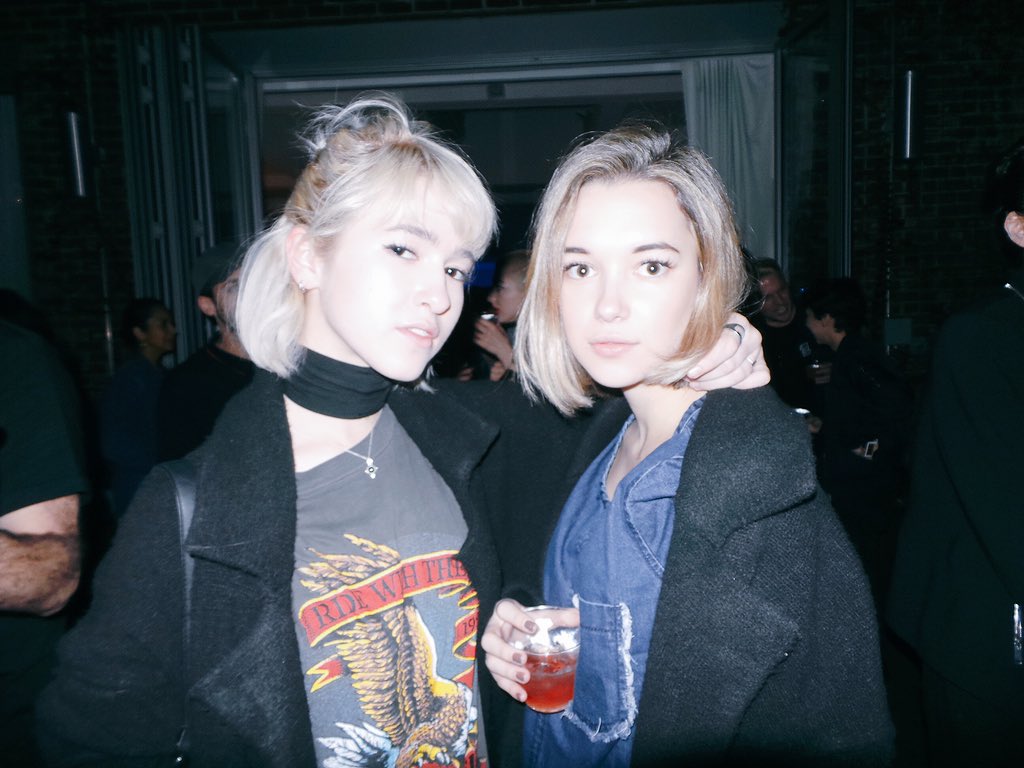 MilkStudios's tweet photo. Friends & family @LegsMedia cocktail party // #LongLiveLegs @Hunter_Barnes @mazdackrassi #sarahsnyder https://t.co/7eDV9cj8Tl