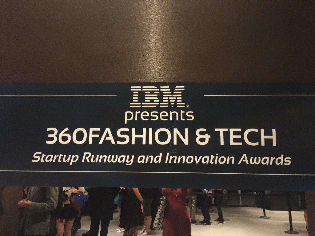TechGirlSF's tweet photo. #fashion meets #tech #sffashtech #360fashion #sf #fashiontech https://t.co/qc6laWNDfY