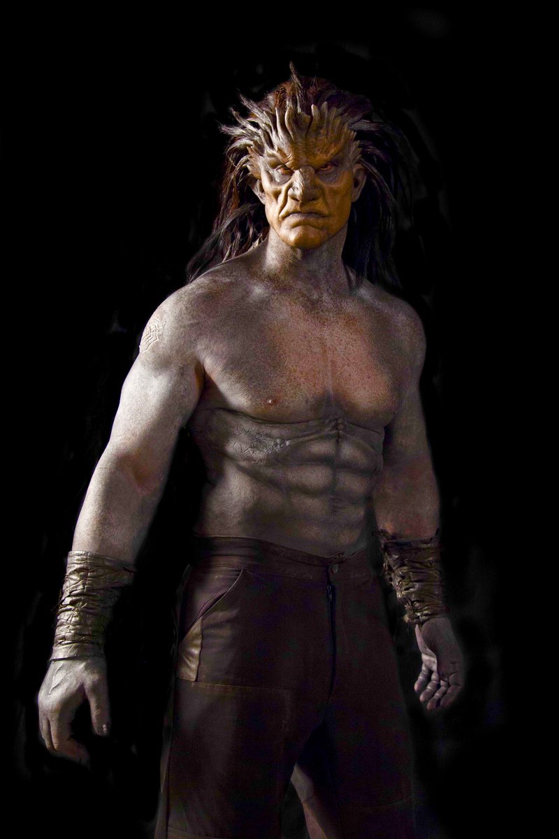 BlairUnderwood's tweet photo. LASH is in the house! @AgentsOfShield #MattWillig #AndrewIsLash #theBestCast #MARVELous https://t.co/CdL6PRibQA