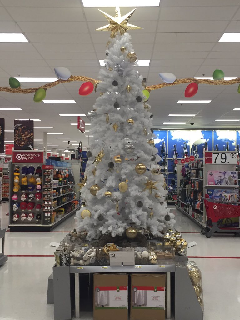 MegAnderson2151's tweet photo. All things glitter and gold 🎯🎄✨#Legacylegends #G296setandfull https://t.co/6y4qdojmtU