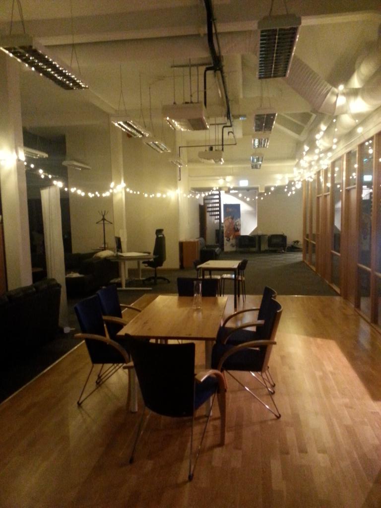 oleivarrudi's tweet photo. Long day at the office. Bergen game collective by night! https://t.co/0nsL2HnC54