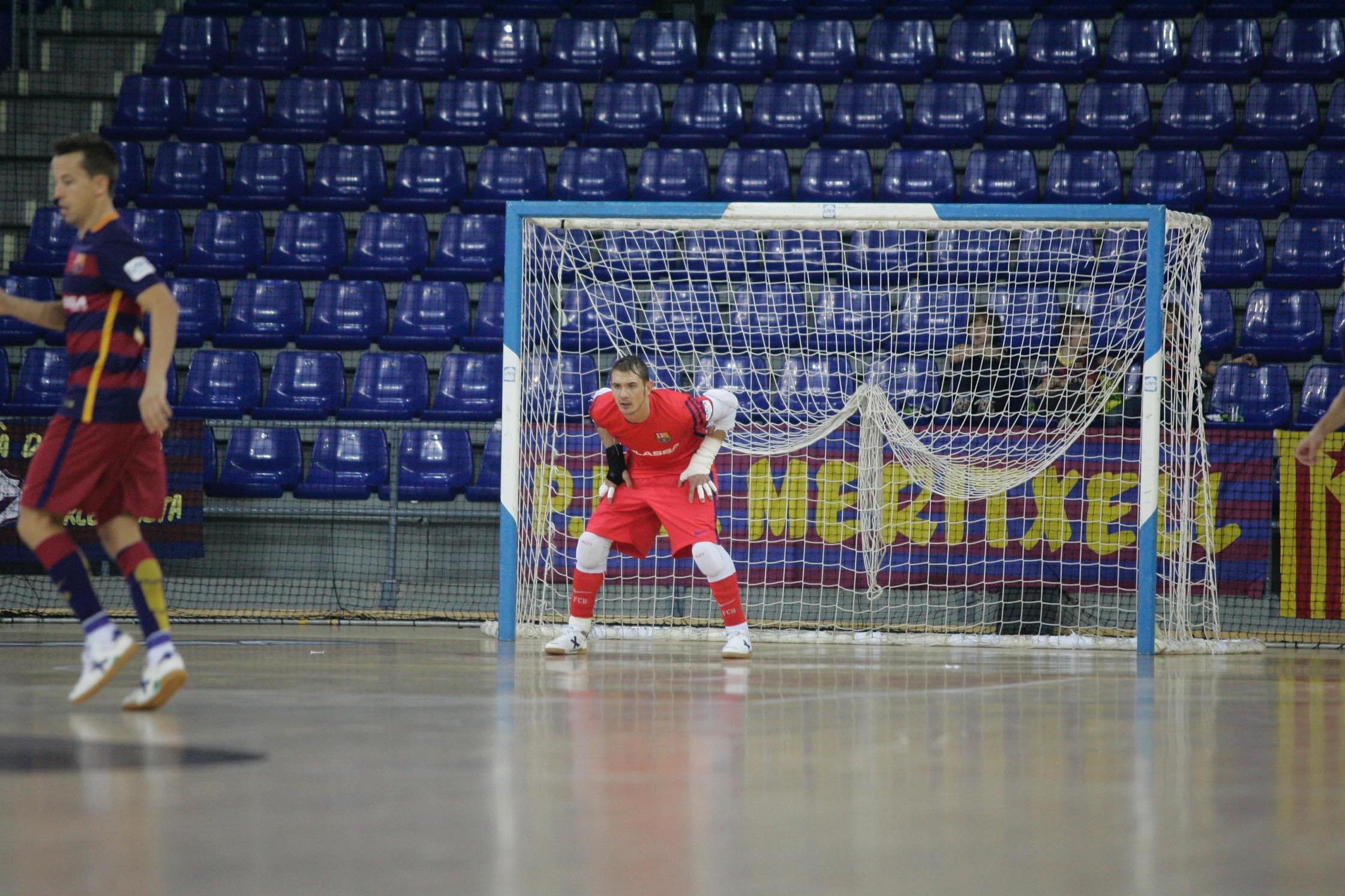 توییتر 座間健司 Kenji Zama در توییتر Fcバルセロナのゴレイロのゴール集 クリスティアンだけじゃない バルセロナの ゴレイロは多くのゴールを決めている どのゴールが皆さんの好みですか T Co Qsn0khojvk フットサル ゴレイロ シュート T Co