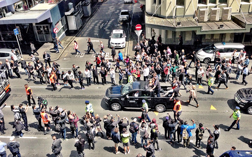 KimDotcom's tweet photo. The All Blacks just paraded past my court room with the Rugby World Cup trophy. Well done boys. #AllBlacks https://t.co/LiSLtqgXw9