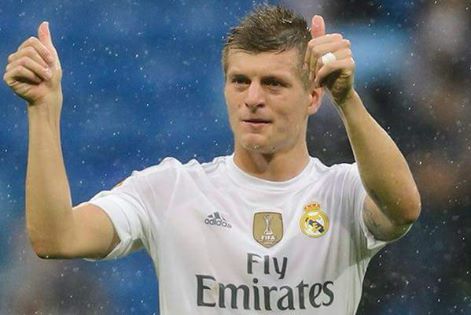 SupportingKroos's tweet photo. Thanks @ToniKroos for your effort before the performance.#HalaKROOS https://t.co/kkwtJwD4aX