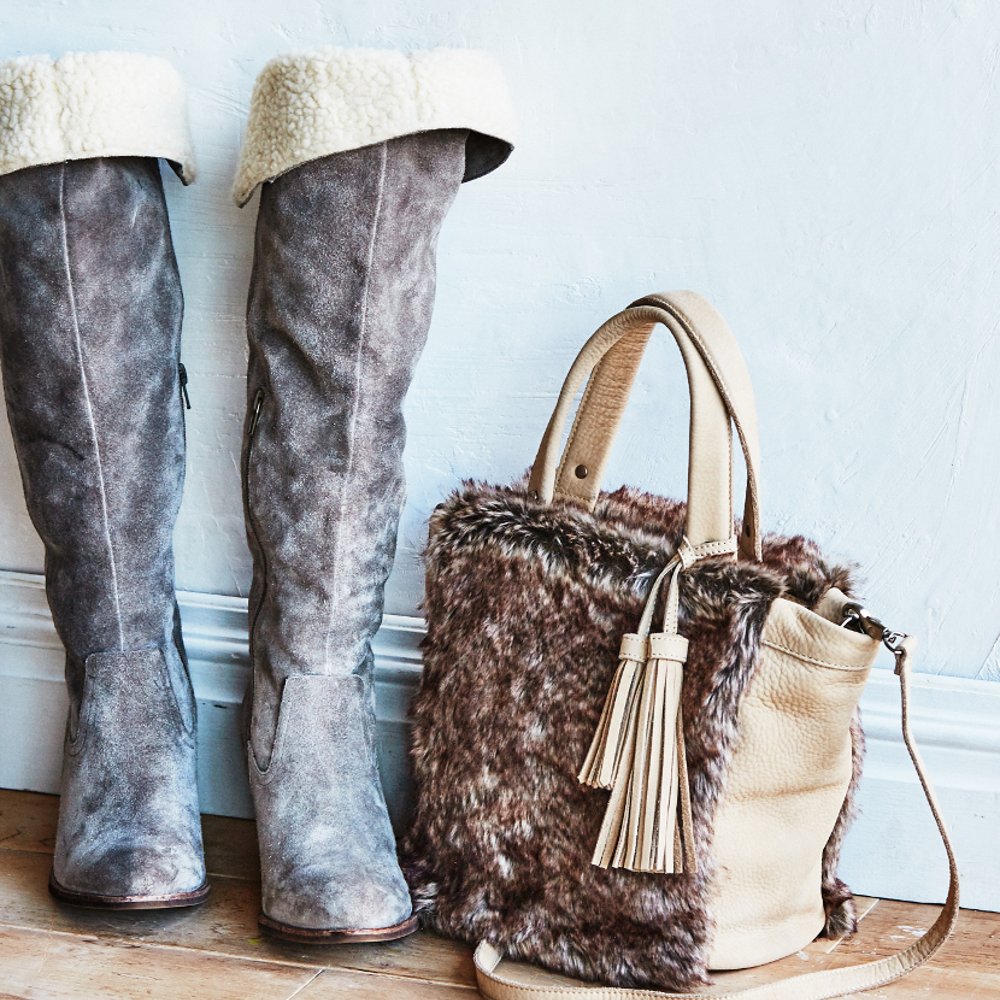 Anthropologie's tweet image. Gotta love those boots with the (faux) fur: anthrpl.ge/Uby8s #TuesdayShoesday