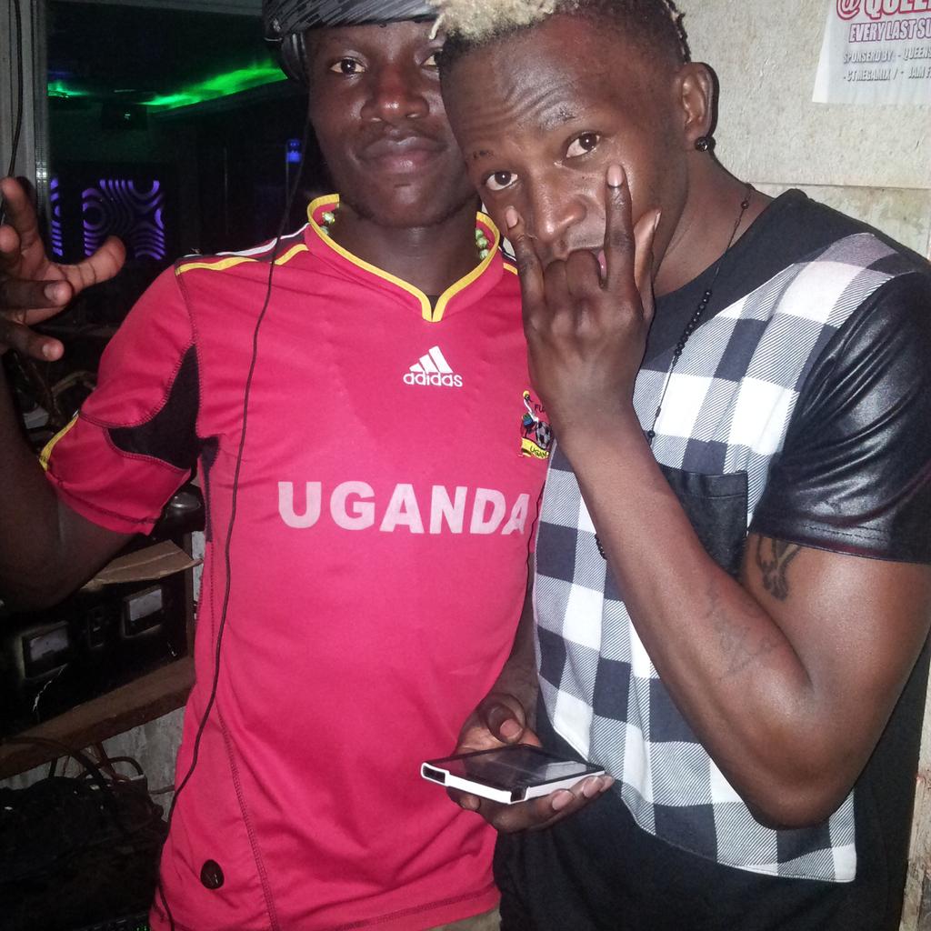 deejaycross12's tweet photo. Showdown night @Queens Palace jinja deejay cross and pati https://t.co/NujjEy14GP