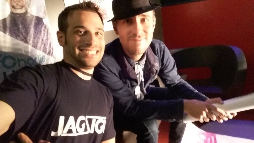 JagSigh's tweet photo. @Charlie_Winston , Great show tonight! Have a good listening of our CD!
@Eleeaaa , thx for the pass to the backstage https://t.co/AaZTjcHuCi