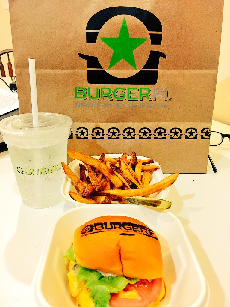 SabbyCwenar's tweet photo. Yum ππ #trysomebetter @BURGERFI https://t.co/U43aLjM66k