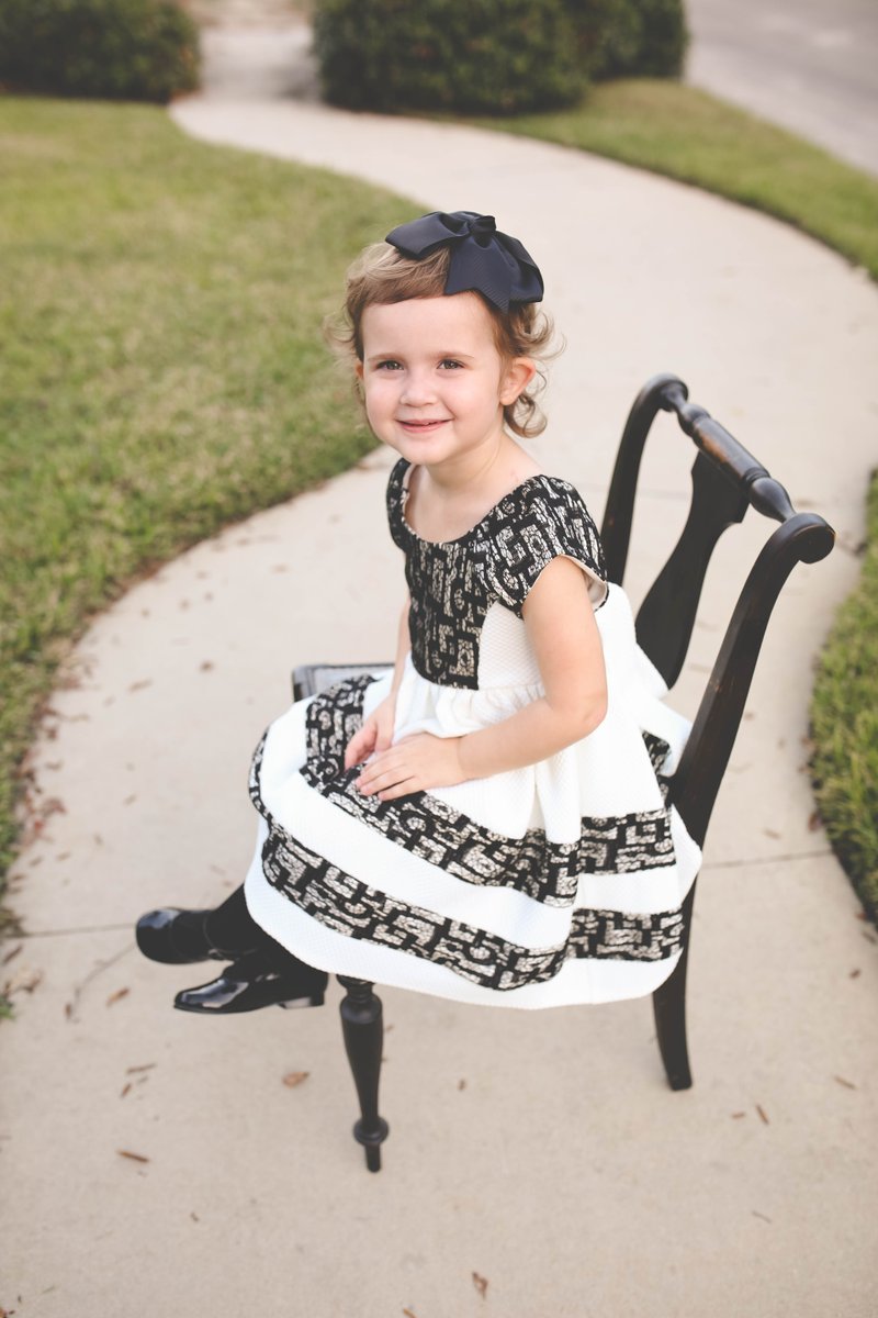 williamegoeml's tweet photo. We're loving the holiday ready dress selection at @GirlsDress_Shop! Ad https://t.co/hRAMp2G0SL  #HolidaySparkle https://t.co/fA9npUR9n6