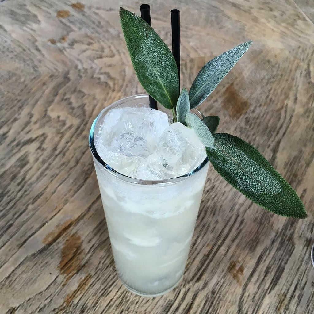 1337Oddjob's tweet photo. Like a #Greyhound, but with #SAGE! Get a dose of the Eyeball Kid with #GrainVodka, #WhiteSage, #Grapefruit, and #Li… https://t.co/g8t2UuoahM