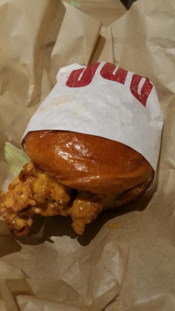 MiamiFoodAuth's tweet photo. It's National Sandwich day ...so naturally I'm at @PDQFreshFood #eatPdqmiami https://t.co/YIg3ExYfAp