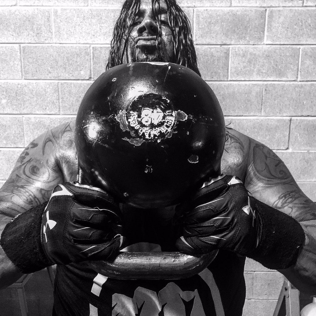 JayTWarsh's tweet photo. @BattleArtsMMA @milanmiracle @TWKettlebell - 12:00pm - KETTLE BELLS ~ pressing blacks ~ Tue &amp; Thur https://t.co/kr3z6Rn8nf