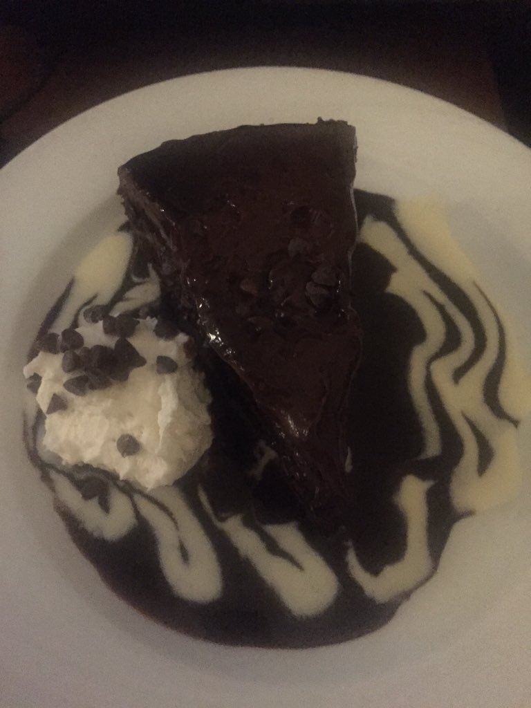 MrsdogC's tweet photo. Birthday Recap thank you for all the cards and birthday wishes here's a quick look at my night #bigisland https://t.co/TpbNQgbpid
