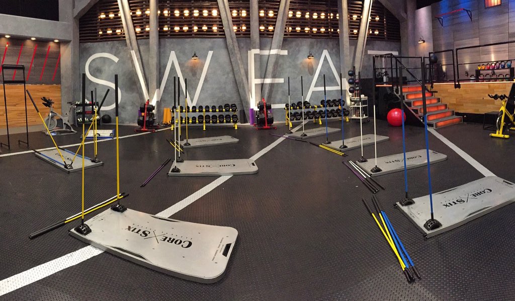 jpconnelly's tweet image. On-Sweat. #SweatInc Watch tonight on @spiketv! 10pm #productiondesign #design800