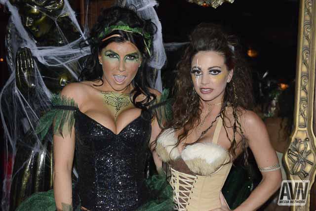 EXCLUSIVE @Romi_Rain  HALLOWEEN @AVNHalloween by https://t.co/1IHEO0GwnD https://t.co/mLKqf6oz6f<a class="tags" href="/tag/romi_rain">@romi_rain</a><a class="tags" target="_blank" title="On Twitter" href="/?out=eyJ0eXAiOiJKV1QiLCJhbGciOiJIUzUxMiJ9.eyJpYXQiOjE3MjUxMjQ2NjksImlzcyI6InR3cG9ybnN0YXJzLmNvbSIsIm5iZiI6MTcyNTEyNDY2OSwiZXhwIjoxNzU2NjYwNjY5LCJyZWRpcmVjdF91cmwiOiJodHRwczovL3R3aXR0ZXIuY29tL0FWTkhhbGxvd2VlbiJ9.y6VXWXMaea_nT1yqf7VvZaUdzLgSP1SpaztvPDo1BOG0VJlOy7jU6PNq1sYlmbDPlj3XdF08qR0qYIlQDx_ALA">@AVNHalloween</a><a href="/tag/xbizawards2020"class="tags"><span>#xbizawards2020</span></a>