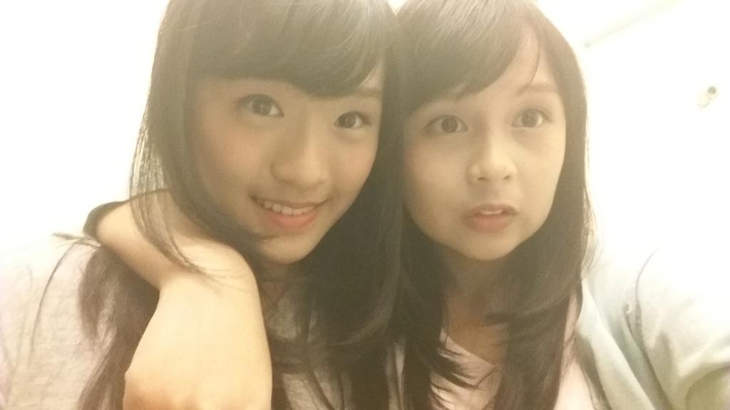 Celine share picture dulu deh biar kalian semangat😁😁 ini picture sama lisa😊😊 @Elisabeth_JKT48