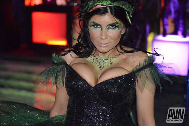 DELICIOUS @Romi_Rain  HALLOWEEN @AVNHalloween by https://t.co/1IHEO0GwnD https://t.co/7HW3QlyXHn<a class="tags" href="/tag/romi_rain">@romi_rain</a><a class="tags" target="_blank" title="On Twitter" href="/?out=eyJ0eXAiOiJKV1QiLCJhbGciOiJIUzUxMiJ9.eyJpYXQiOjE3MjUxMjQ2NjksImlzcyI6InR3cG9ybnN0YXJzLmNvbSIsIm5iZiI6MTcyNTEyNDY2OSwiZXhwIjoxNzU2NjYwNjY5LCJyZWRpcmVjdF91cmwiOiJodHRwczovL3R3aXR0ZXIuY29tL0FWTkhhbGxvd2VlbiJ9.y6VXWXMaea_nT1yqf7VvZaUdzLgSP1SpaztvPDo1BOG0VJlOy7jU6PNq1sYlmbDPlj3XdF08qR0qYIlQDx_ALA">@AVNHalloween</a><a href="/tag/xbizawards2020"class="tags"><span>#xbizawards2020</span></a>