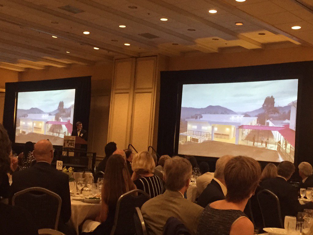 StBonifaceHaiti's tweet photo. President & CEO Conor Shapiro kicking off #PartnershipsandProgress gala with a packed house! https://t.co/WyyJ0BsPfn