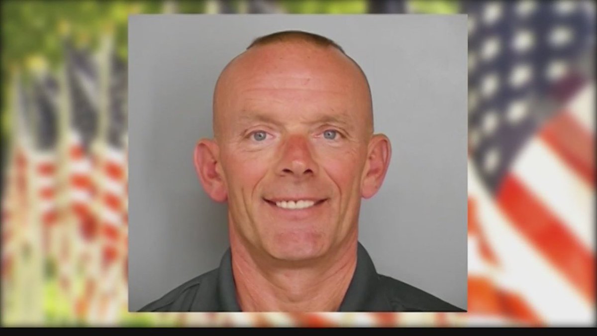 #BREAKING NEWS: Sources tell FOX 32 that Fox Lake Lt. Joe Gliniewicz committed suicide bit.ly/1RtNd1Y