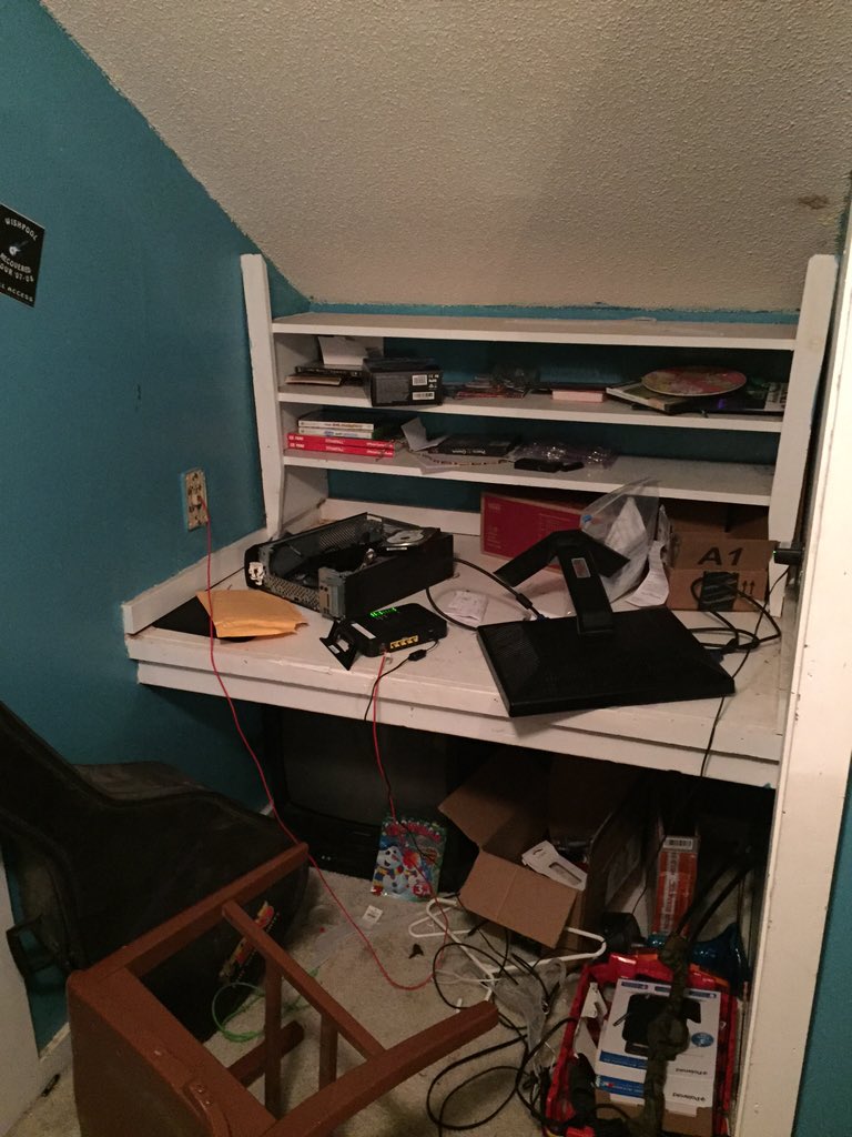 JustGameDaily's tweet image. All games stolen and smashed my pc and took my tv and ps4😭😭@DavidVonderhaar @CallofDuty @OMGitsAliA @TmarTn