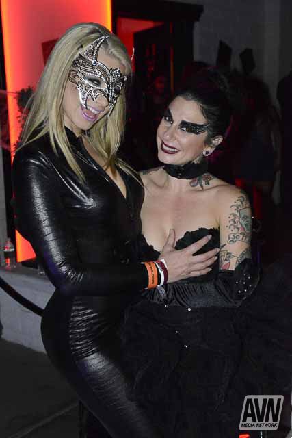 Halloween @AnikkaAlbrite  @AVNHalloween @JoannaAngel @MickBluexxx @AnaFoxxx https://t.co/G1vFbmRo9b<a class="tags" href="/tag/anikkaalbrite">@anikkaalbrite</a><a class="tags" target="_blank" title="On Twitter" href="/?out=eyJ0eXAiOiJKV1QiLCJhbGciOiJIUzUxMiJ9.eyJpYXQiOjE3MjUxMjQ2NzMsImlzcyI6InR3cG9ybnN0YXJzLmNvbSIsIm5iZiI6MTcyNTEyNDY3MywiZXhwIjoxNzU2NjYwNjczLCJyZWRpcmVjdF91cmwiOiJodHRwczovL3R3aXR0ZXIuY29tL0FWTkhhbGxvd2VlbiJ9.s7LRoV93bUYVrr5QzLx1foH9aU4kSRyWz2cmcwMWm16bocvbAfjNJv3O6QWSu6muS0K9QhTIdi2McHUGGE8AqA">@AVNHalloween</a><a class="tags" href="/tag/joannaangel">@joannaangel</a><a href="/tag/damn"class="tags"><span>#damn</span></a><a href="/tag/thankyou"class="tags"><span>#thankyou</span></a><a href="/tag/yourock"class="tags"><span>#yourock</span></a>