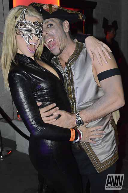 Halloween @AnikkaAlbrite  @AVNHalloween @JoannaAngel @MickBluexxx @AnaFoxxx https://t.co/G1vFbmRo9b<a class="tags" href="/tag/anikkaalbrite">@anikkaalbrite</a><a class="tags" target="_blank" title="On Twitter" href="/?out=eyJ0eXAiOiJKV1QiLCJhbGciOiJIUzUxMiJ9.eyJpYXQiOjE3MjUxMjQ2NzMsImlzcyI6InR3cG9ybnN0YXJzLmNvbSIsIm5iZiI6MTcyNTEyNDY3MywiZXhwIjoxNzU2NjYwNjczLCJyZWRpcmVjdF91cmwiOiJodHRwczovL3R3aXR0ZXIuY29tL0FWTkhhbGxvd2VlbiJ9.s7LRoV93bUYVrr5QzLx1foH9aU4kSRyWz2cmcwMWm16bocvbAfjNJv3O6QWSu6muS0K9QhTIdi2McHUGGE8AqA">@AVNHalloween</a><a class="tags" href="/tag/joannaangel">@joannaangel</a><a href="/tag/damn"class="tags"><span>#damn</span></a><a href="/tag/thankyou"class="tags"><span>#thankyou</span></a><a href="/tag/yourock"class="tags"><span>#yourock</span></a>