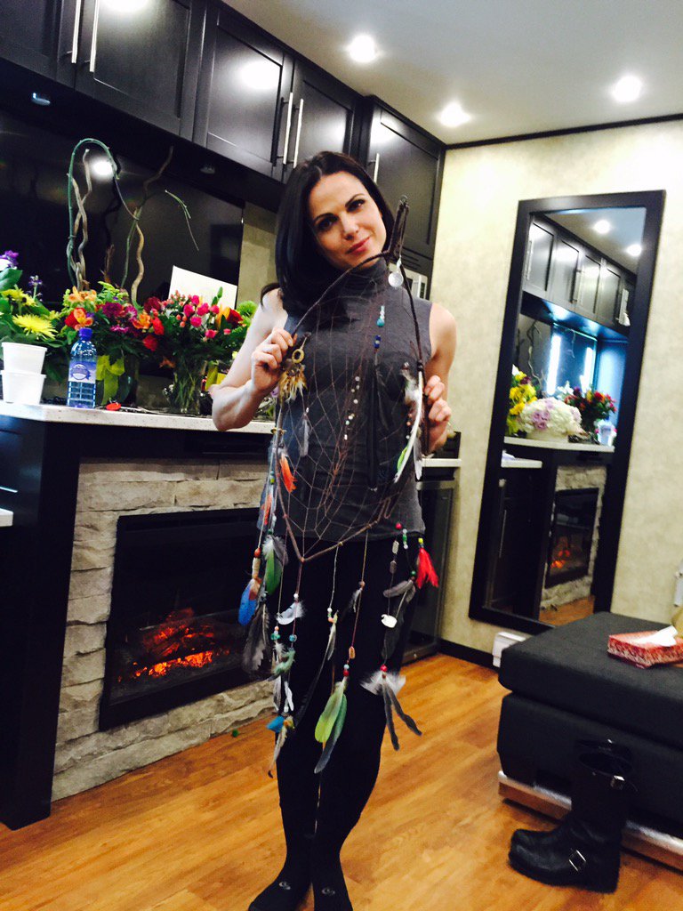 LanaParrilla's tweet photo. Jen @JLeigh1780 - Thank you! Wow! The dream catcher is AWESOME! Thanks to all who contributed #FeathersOfHope I ♥️it https://t.co/flrWK2THmo