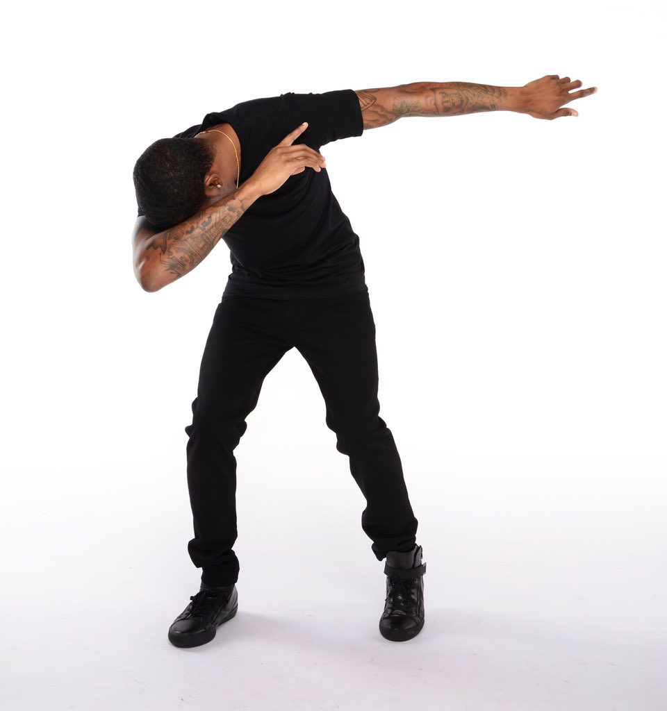 Движение одной рукой к лицу. Танцевальное движение дэб. Движение руками закрывая лицо. Дилюк дэб. Модное движение рукой.