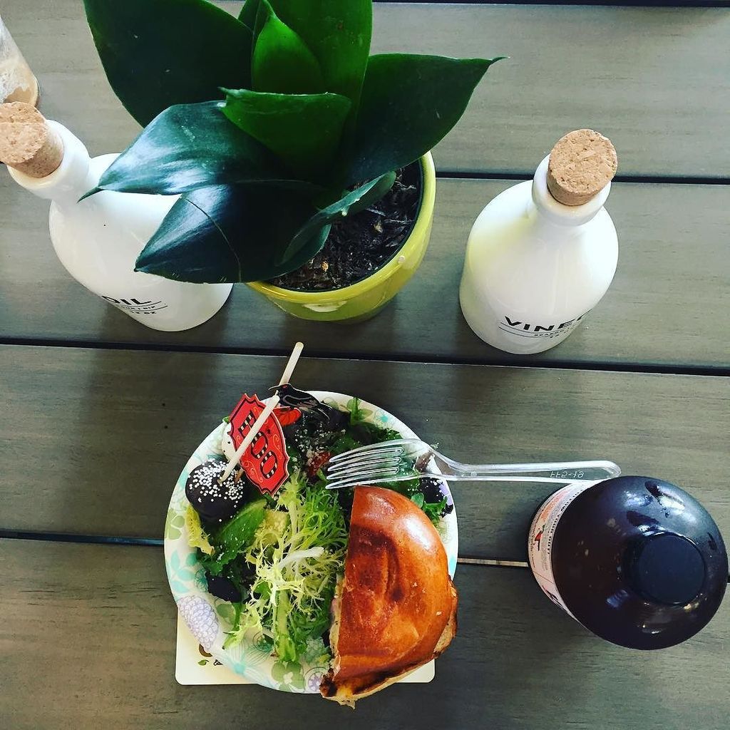 KombuchaGuruX's tweet photo. https://t.co/1heczkjcpg Delicious Lunch from @chompeatery from #fabdilab #healthy #chomp … https://t.co/EXLQxSa0i8 https://t.co/Nt51eC8469