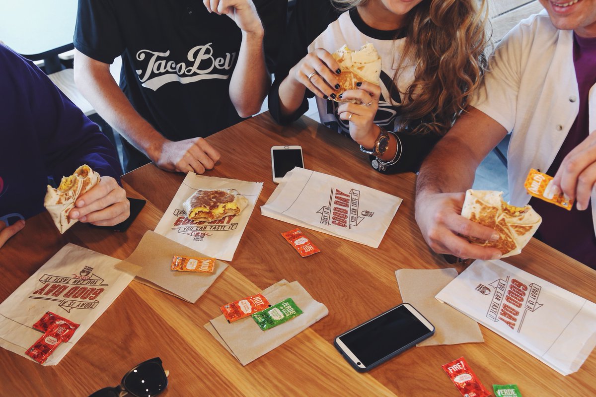 tacobell's tweet photo. Today is the day. Wake up and get your free A.M. Crunchwrap between 7-11 a.m. Rules: https://t.co/yyutdNEGEA https://t.co/iNv9pDuaxY