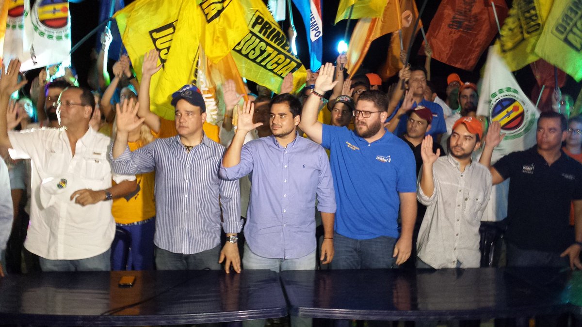 CordovaLuis28's tweet photo. "Triunfo de @ArmandoArmas en #Lecheria con más de 20mil votos de diferencia"; dijo jefe de campaña @GustavoMarcano https://t.co/Z9L6GLVVqe