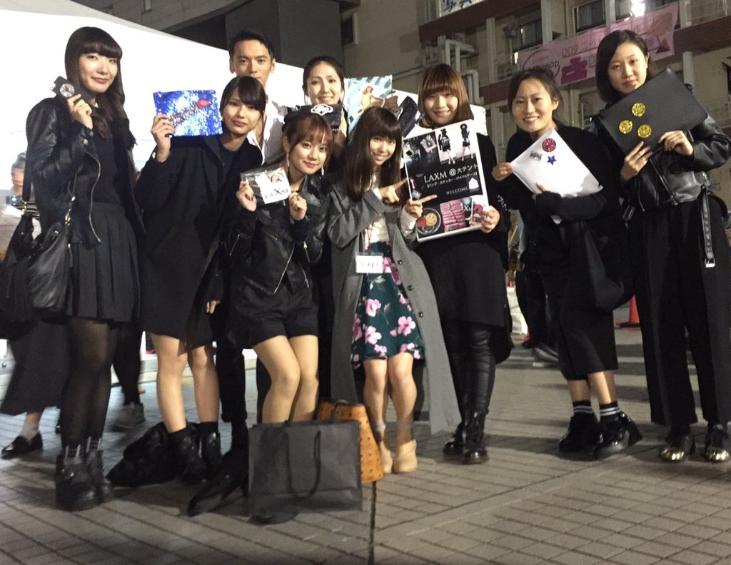 laxm_retent's tweet photo. 昨日はメインビジュアルをしてくれたモデルの中島愛蘭さんとLAXMスタッフと記念撮影もしました♡ありがとうございます♡

中島愛蘭さんのTwitter、Instagramも是非フォローしてください♩ ♡
@aira_nakajima https://t.co/ThioRjjMF9
