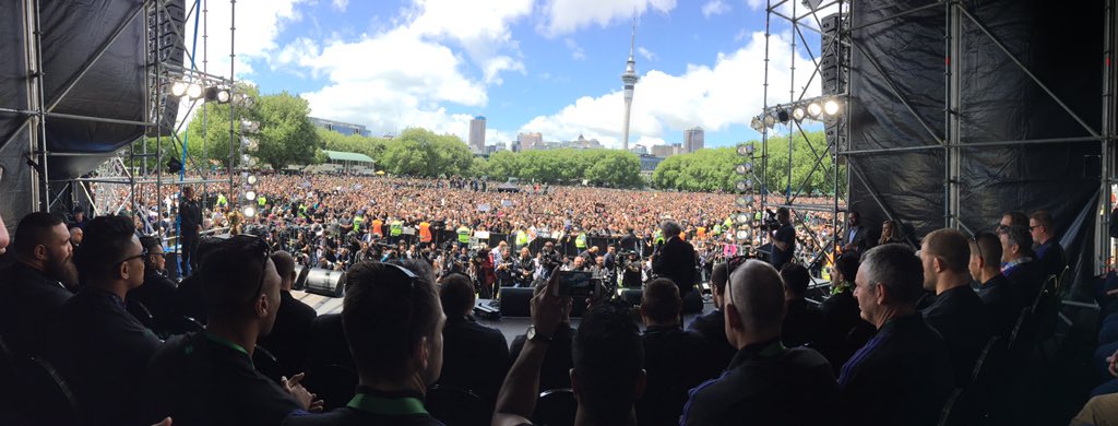 SonnyBWilliams's tweet photo. Great to be back home, thank you for all the support #back2back https://t.co/iGHR6LfENu