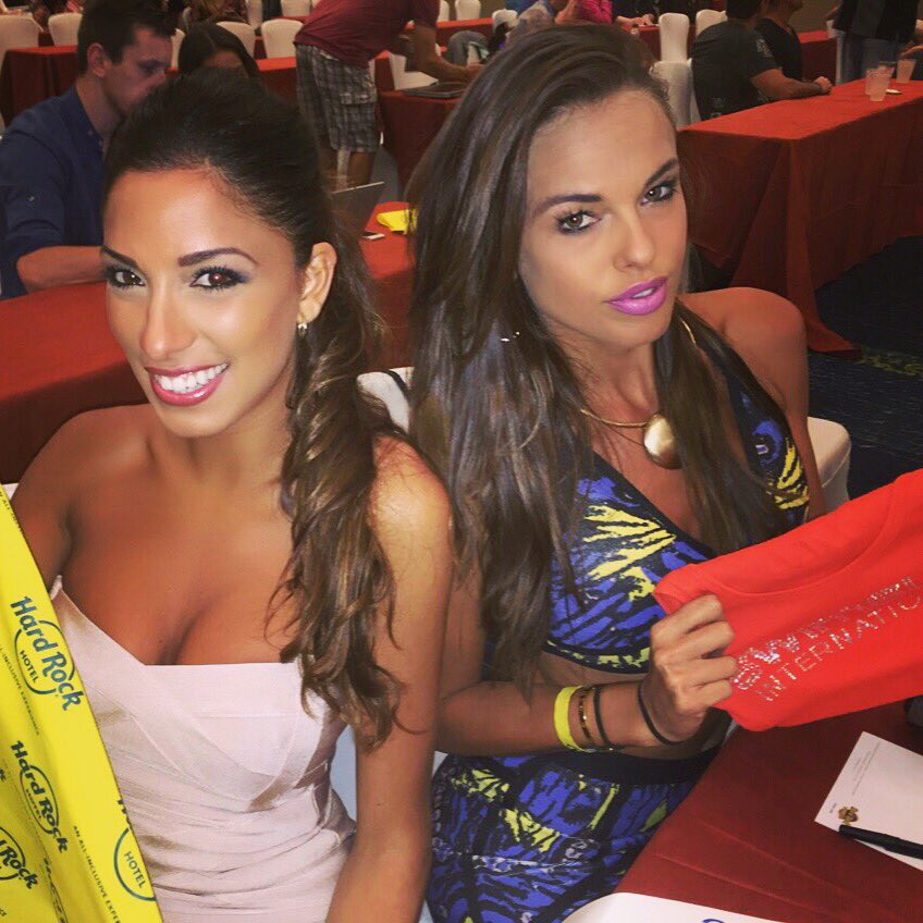 VLawrens's tweet photo. #susafinalist #swimsuit #swimsuitfinal2015 #bikinidestination #puntacana #hardrockhotel #bikiniteam ... 💕💕💕 https://t.co/6c3ql8Y6Ou
